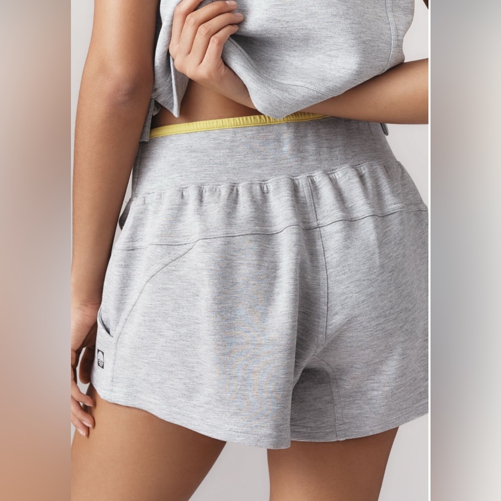 ANTHROPOLOGIE Daily Practice High Rise Drawstring Shorts | Large | Gray Pattern - Picture 4 of 15